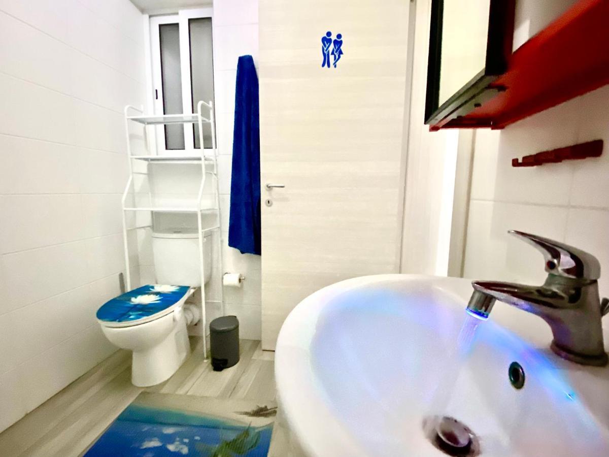 Central- Private En-Suite With Balcony In Shared Residence Pietà エクステリア 写真